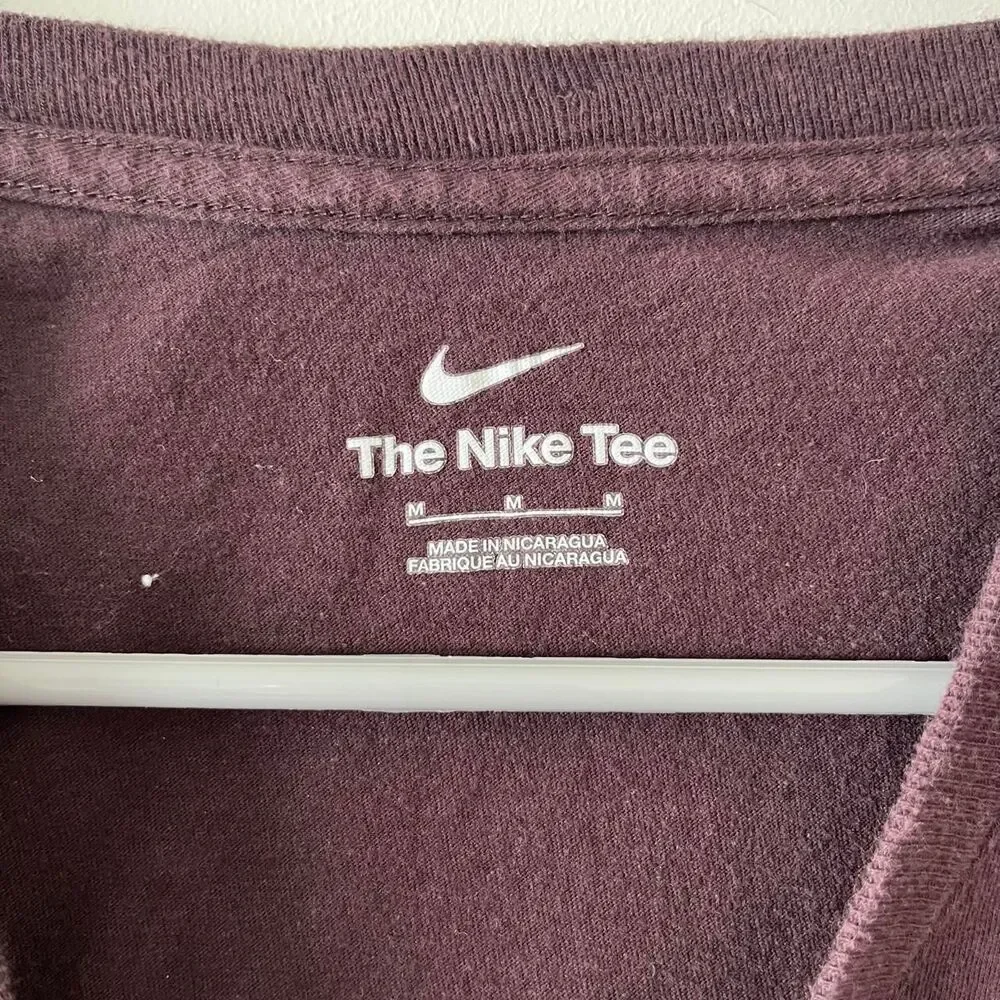 Nike sportswear classic